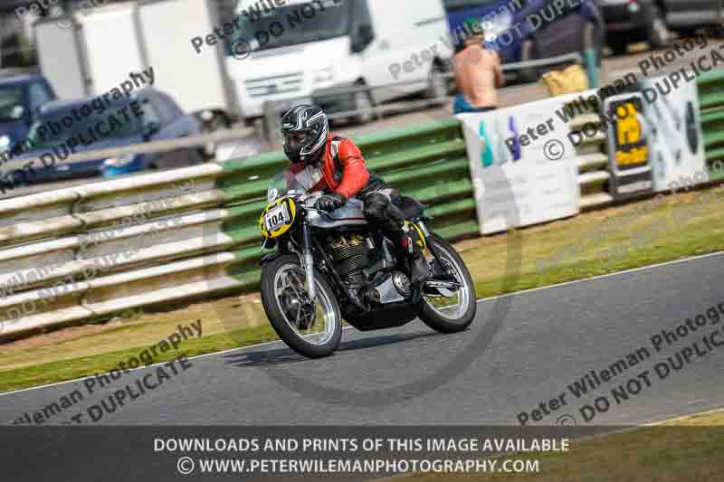 Vintage motorcycle club;eventdigitalimages;mallory park;mallory park trackday photographs;no limits trackdays;peter wileman photography;trackday digital images;trackday photos;vmcc festival 1000 bikes photographs